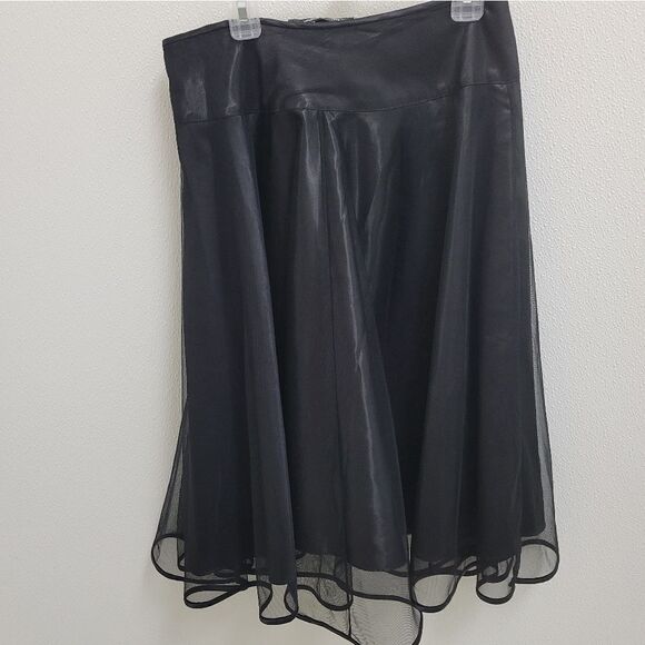 Betsey Johnson Black Tulle Embroidered Skirt Size 4 - Picture 4 of 5